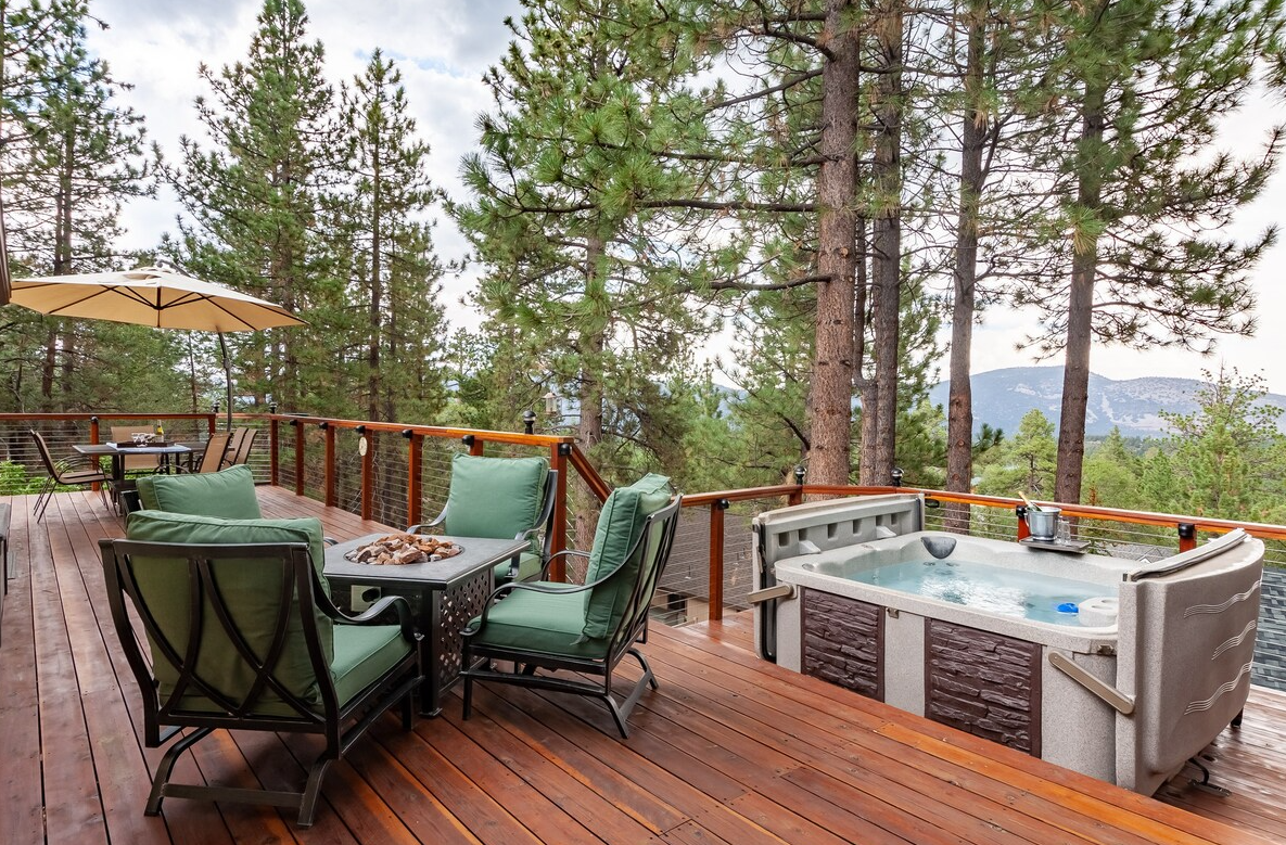 Remote Work in Joshua Tree: Vacation Homes with High-Speed Wi-Fi & Private Workspaces